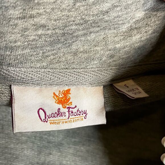 Quacker Factory “wear it with a smile” Gray Lightweight Vest - Picture 4 of 12